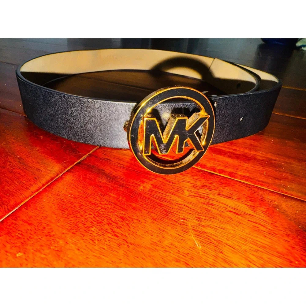 Michael Kors Belt Womens Small Black Good MK Logo Gold Buckle Leather 556361